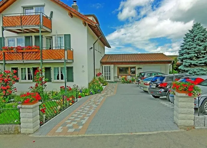 1 By Interhome Apartamento